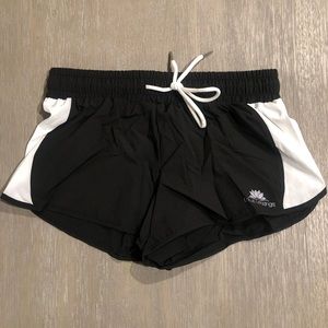 NWT Lotus Leggings Blackout shorts